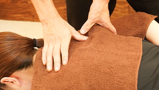 タイ古式マッサージ施術イメージ